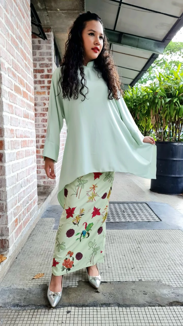 Kurung Seroja